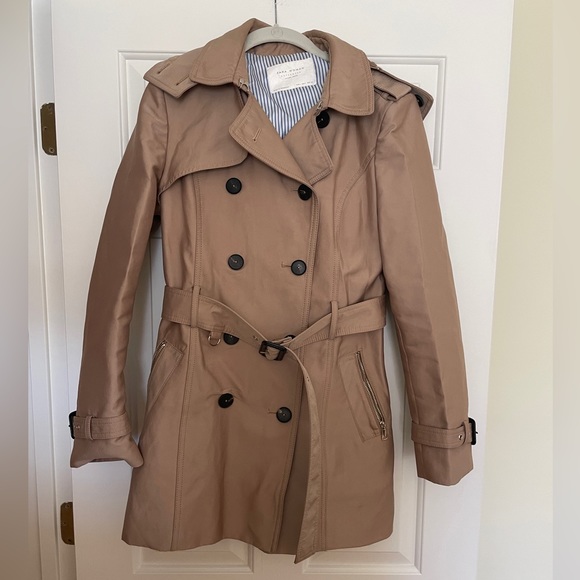 Manteau Zara Taille S - Couleur Beige, Col En Fausse Fourrure - Neuf Avec étiquettes